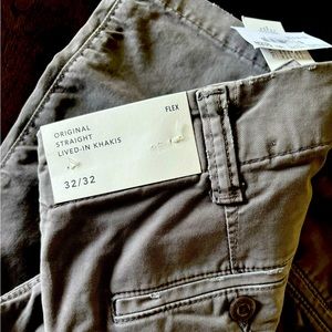 Men’s American eagle khakis